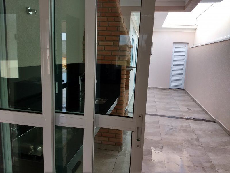 Casa de condomínio à venda Park Real com 120m² e 3 quartos por R$ 450.000 - 1451336314-img-20180724-160601079-hdr.jpg