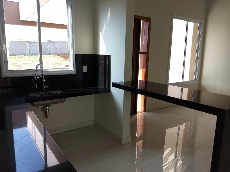 Casa de condomínio à venda Park Real com 120m² e 3 quartos por R$ 450.000 - 1899843990-img-20180724-144136138.jpg