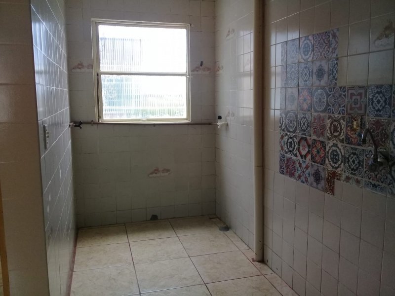 Apartamento para alugar Guajuviras com 38m² e 1 quarto por R$ 650 - 108406887-img-20190210-wa0034.jpg