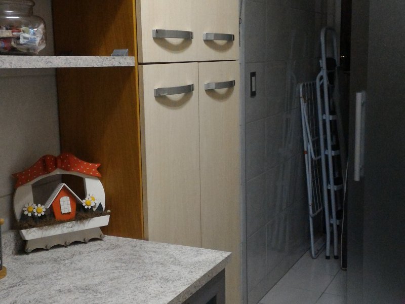 Apartamento à venda Vila das Bandeiras com 51m² e 2 quartos por R$ 230.000 - 703796405-04-cozinha-e-entrada-da-lavanderia.jpg