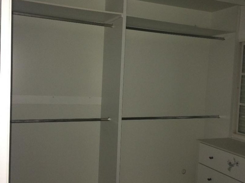 Casa à venda Jardim Satélite com 220m² e 4 quartos por R$ 550.000 - 1859704167-casa-closet-3.jpg