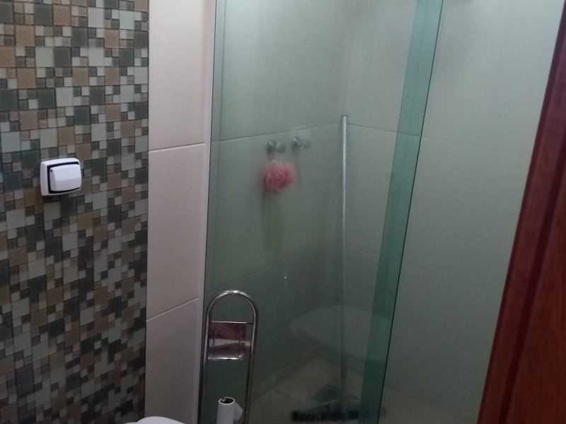 Chacara à venda Vila Guararapes com 6590m² e 2 quartos por R$ 499.000 - 1581018807-banheiro-1.jpg