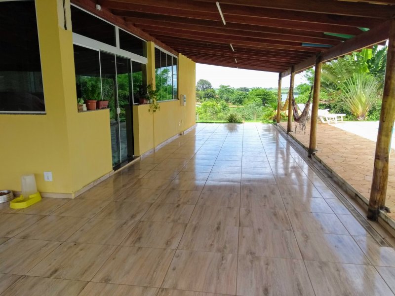Chacara à venda Vila Guararapes com 6590m² e 2 quartos por R$ 499.000 - 1950584451-varanda-e-rede.jpg