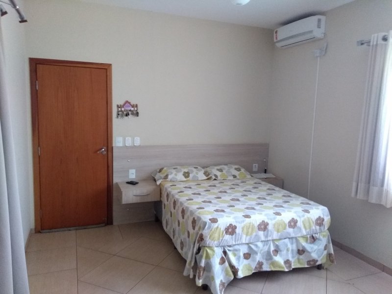 Chacara à venda Vila Guararapes com 6590m² e 2 quartos por R$ 499.000 - 831705628-quarto-1.jpg