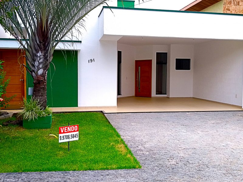 Casa de condomínio à venda Esplanada Independência com 192m² e 3 quartos por R$ 840.000 - 1944589486-1-fachada-copy.jpg