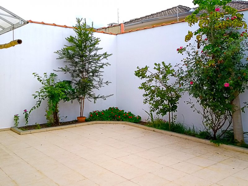Casa de condomínio à venda Esplanada Independência com 192m² e 3 quartos por R$ 840.000 - 875908273-12-quintal-copy.jpg