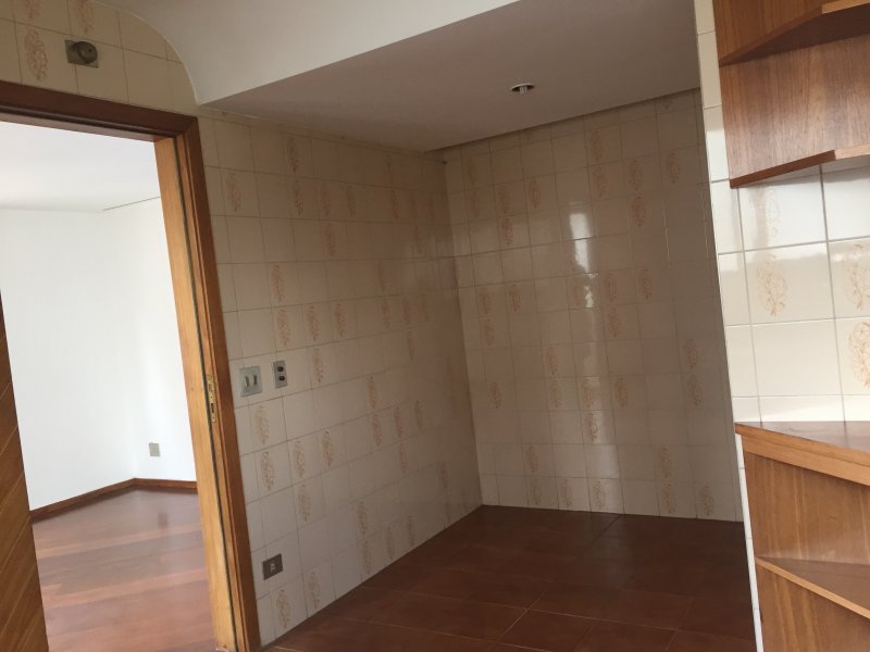 Apartamento à venda Jardim Paulista com 270m² e 4 quartos por R$ 2.999.990 - 1360663324-17-min-min.JPG