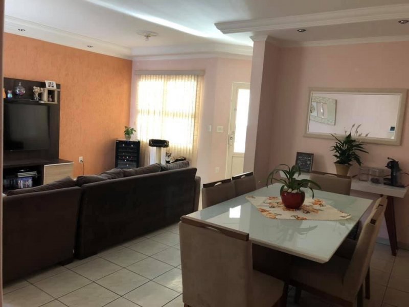 Casa à venda Vila leis  com 250m² e 4 quartos por R$ 490 - 106944883-921459e1-1ea6-4934-8f1e-3c0a1860b20c.jpeg