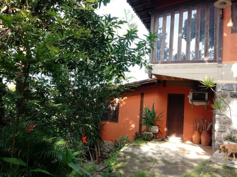 Casa à venda Santa Monica com 380m² e 5 quartos por R$ 1.500.000 - 1788543365-img-20180518-wa0032.jpg