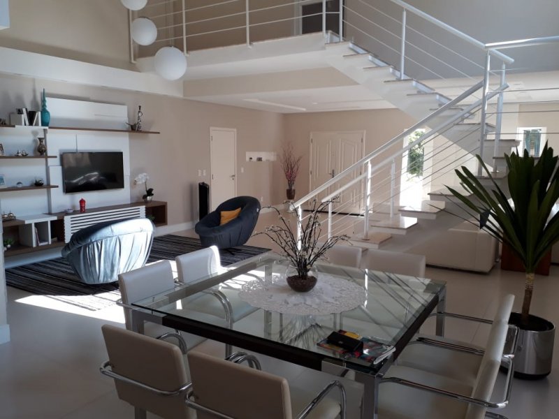 Casa à venda Medeiros com 350m² e 3 quartos por R$ 1.435.000 - 210913349-img-20190201-wa0009.jpg