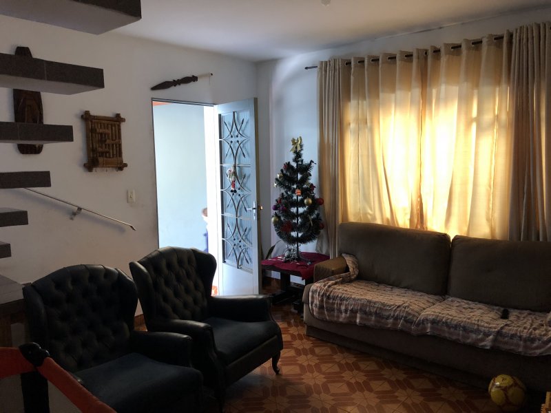 Casa à venda Jardim Maria Estela com 130m² e 3 quartos por R$ 420.000 - 660151284-1c4f5756-8d3e-4b6e-ba09-e2d9ed5072fa.jpeg