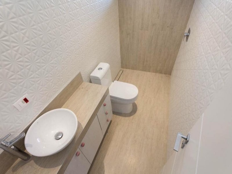 Casa à venda Pilarzinho com 266m² e 3 quartos por R$ 1.290.000 - 33380044-51692431-565242683887173-7235442335092310016-n.jpg