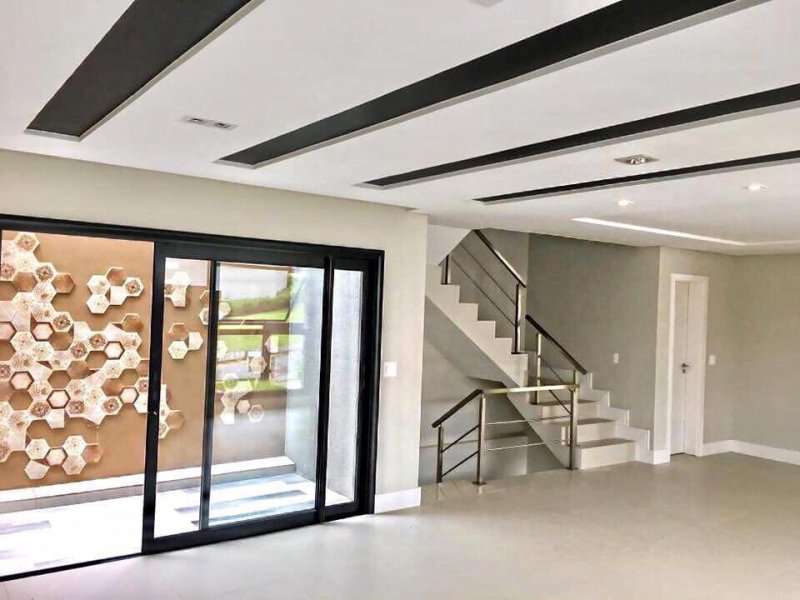 Casa à venda Pilarzinho com 266m² e 3 quartos por R$ 1.290.000 - 616344802-51708261-565242450553863-719748910066696192-n.jpg