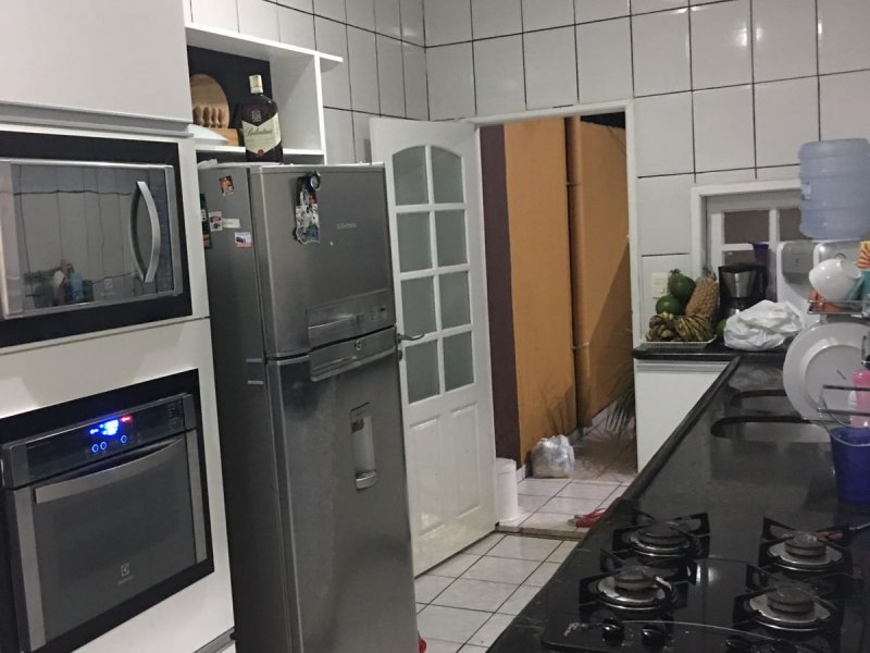 Casa à venda Parque 10 de Novembro com 240m² e 4 quartos por R$ 400.000 - 1248232004-img-20180809-wa0064.jpg