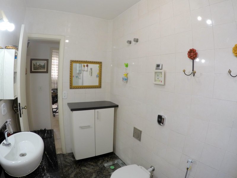 Apartamento à venda Maracanã com 73m² e 2 quartos por R$ 450 - 235366168-banheiro-1.jpg