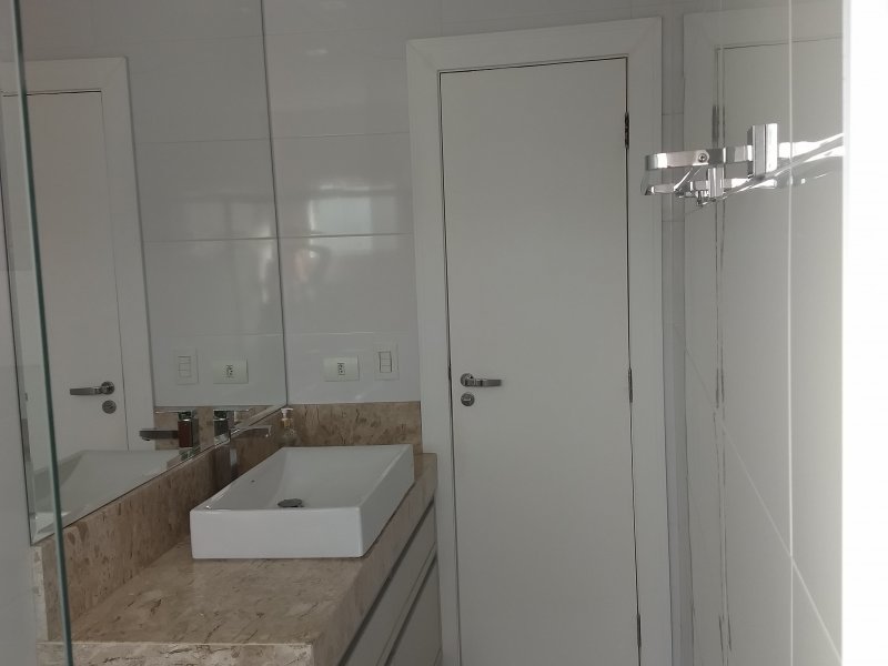 Casa de condomínio à venda Pinheirinho com 230m² e 3 quartos por R$ 680.000 - 1090466527-img-20190210-174545481.jpg
