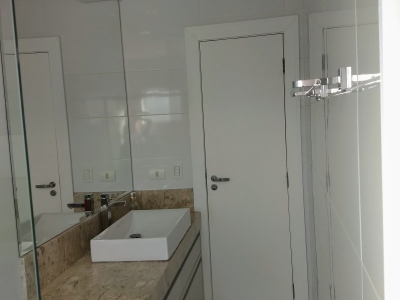 Casa de condomínio à venda Pinheirinho com 230m² e 3 quartos por R$ 680.000 - 119087209-img-20190210-174547246.jpg