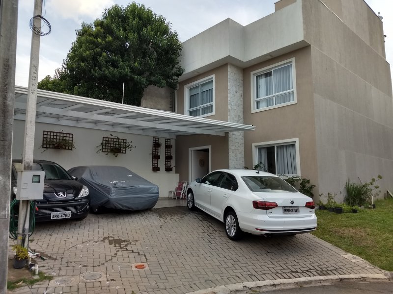 Casa de condomínio à venda Pinheirinho com 230m² e 3 quartos por R$ 680.000 - 228445119-img-20190210-191522451-hdr.jpg