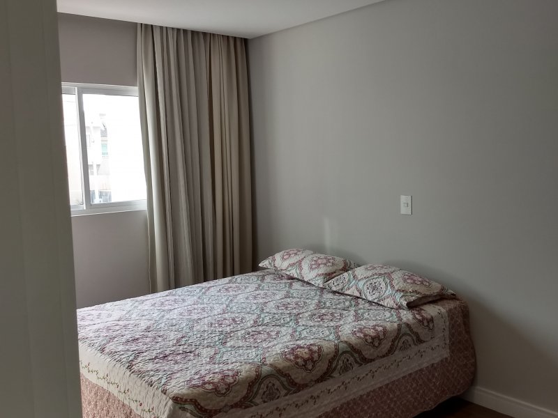 Casa de condomínio à venda Pinheirinho com 230m² e 3 quartos por R$ 680.000 - 647313233-img-20190210-175414486-hdr.jpg