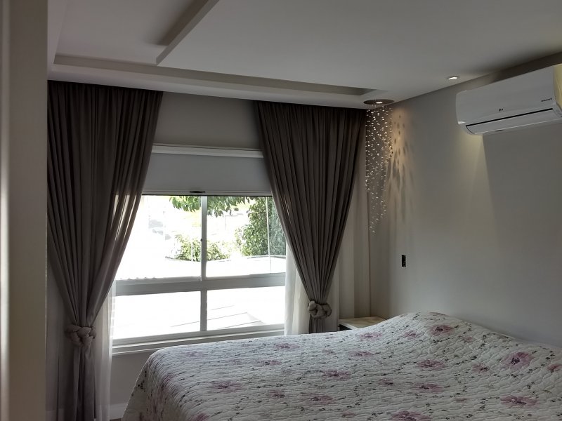 Casa de condomínio à venda Pinheirinho com 230m² e 3 quartos por R$ 680.000 - 821799281-img-20190210-174649498-hdr.jpg