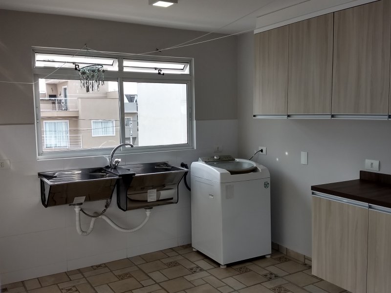 Casa de condomínio à venda Pinheirinho com 230m² e 3 quartos por R$ 680.000 - 915383812-img-20190210-181343260-hdr.jpg
