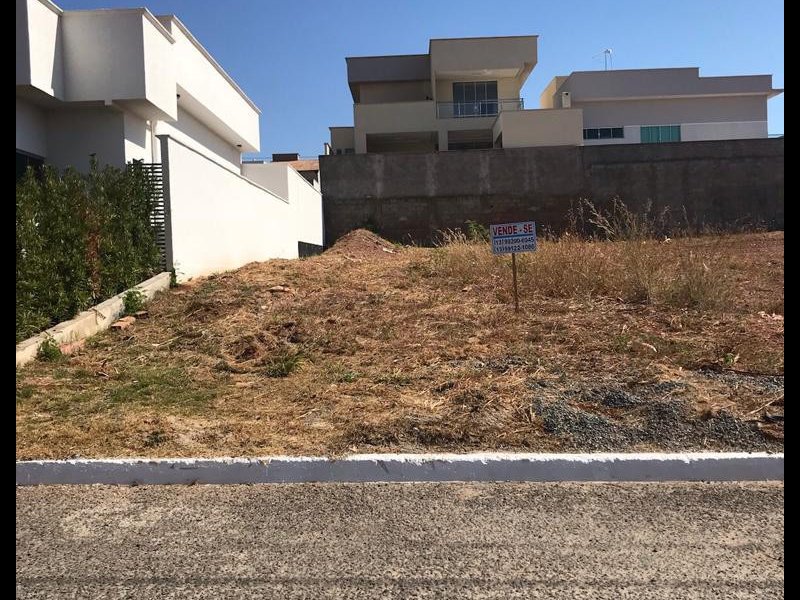 imóvel com 360m² - Jardim Veneza - Senador Canedo