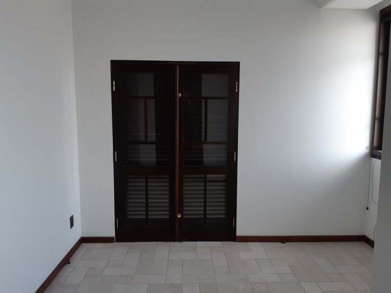 Casa à venda Saguaçu com 300m² e 4 quartos por R$ 950.000 - 1081560014-20190222-104817.jpg