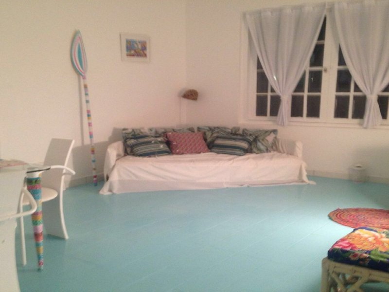 Casa para alugar Granville com 400m² e 3 quartos por R$ 0 - 1352877056-sala-noite.jpg