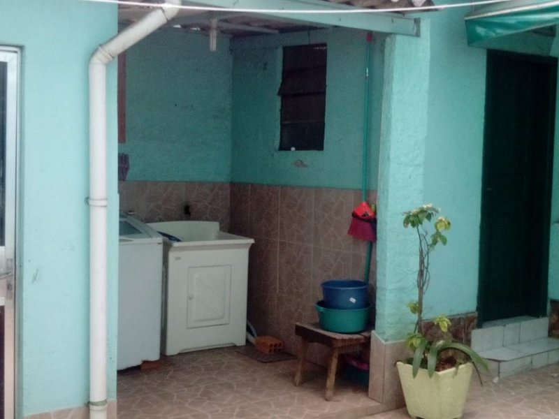 Casa à venda Vila Veranópolis com 250m² e 6 quartos por R$ 450.000 - 151603953-9984995.jpg