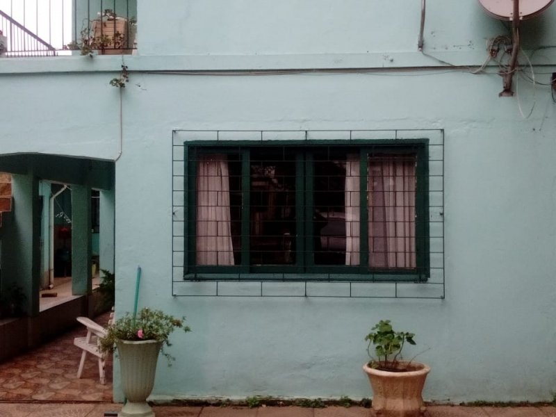 Casa à venda Vila Veranópolis com 250m² e 6 quartos por R$ 450.000 - 1712738634-c28dd661-eb5d-4dab-ad17-a6edf52d7177.jpg