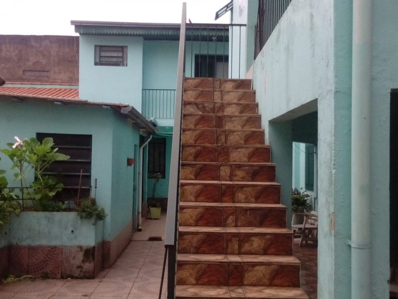 Casa à venda Vila Veranópolis com 250m² e 6 quartos por R$ 450.000 - 1792814384-c83bc2e4-1a89-4fc9-a41d-309cdb593dac.jpg
