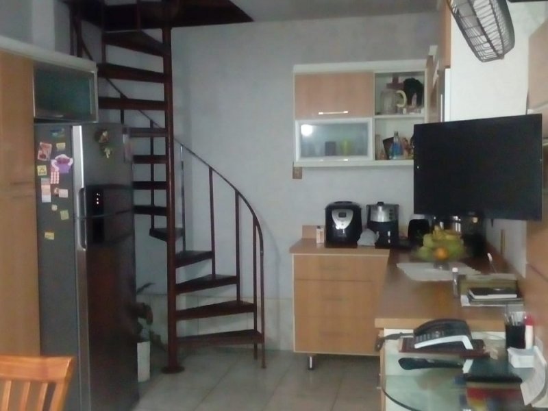 Casa à venda Vila Veranópolis com 250m² e 6 quartos por R$ 450.000 - 756918224-05780b4a-73e6-4bc2-b90c-150d397c7423.jpg