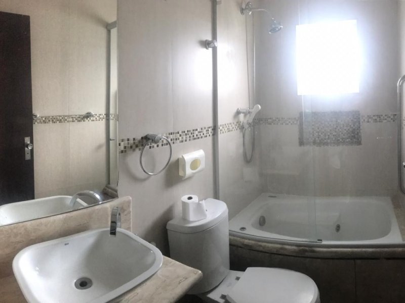 Apartamento à venda Jardim Celeste com 150m² e 4 quartos por R$ 550.000 - 1910953851-banheiro-da-suite.jpeg
