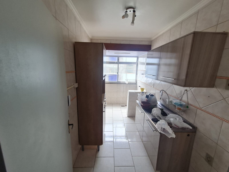 Apartamento à venda Vila Ipiranga com 47m² e 1 quarto por R$ 200.000 - 716936759-cozinha.jpg
