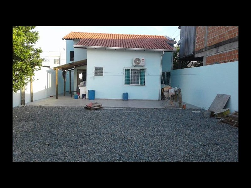 Casa à venda Cidade Nova com 100m² e 3 quartos por R$ 340.000 - 1052628044-quintal.jpg