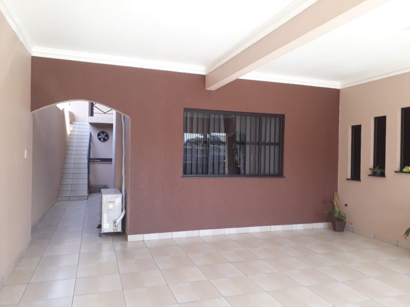 Casa à venda Cordeiros com 346m² e 4 quartos por R$ 1.200.000 - 1513650729-caragem.jpg