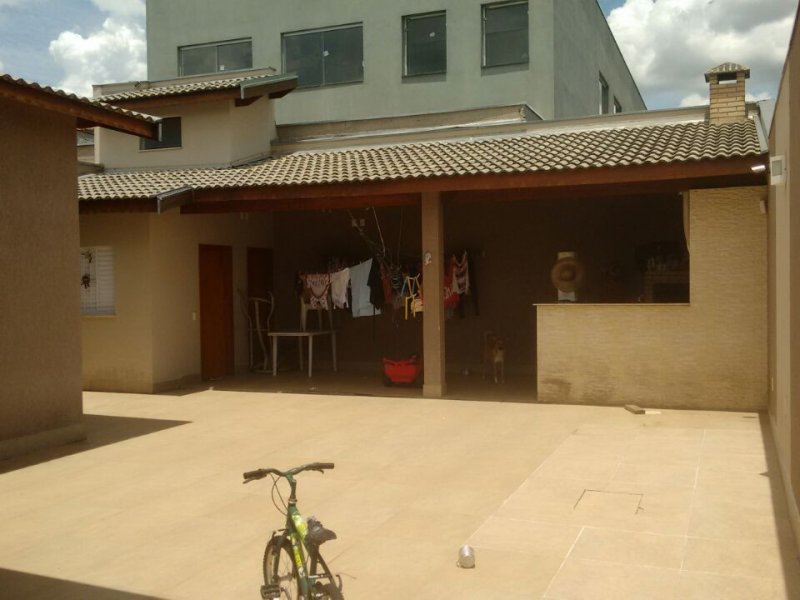 Casa à venda Centro com 200m² e 3 quartos por R$ 780.000 - 618379975-foto-5.jpg