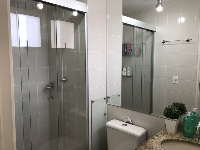 Apartamento à venda Cambuci com 50m² e 2 quartos por R$ 298.000 - 1570403181-banheiro-02.jpg