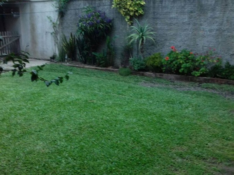 Casa à venda Rio Branco com 100m² e 2 quartos por R$ 350.000 - 1961347548-casa3.jpg