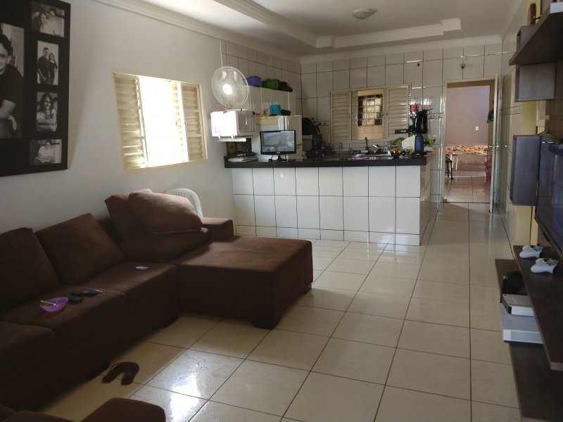 Casa à venda Residencial Buena Vista I com 250m² e 3 quartos por R$ 230.000 - 1774806381-mvimg-20190311-140049925.jpg
