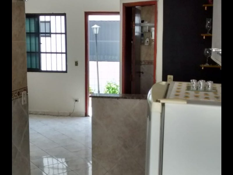 Casa de condomínio à venda Tupi com 44m² e 1 quarto por R$ 155.000 - 840725424-sala-cozinha.jpg