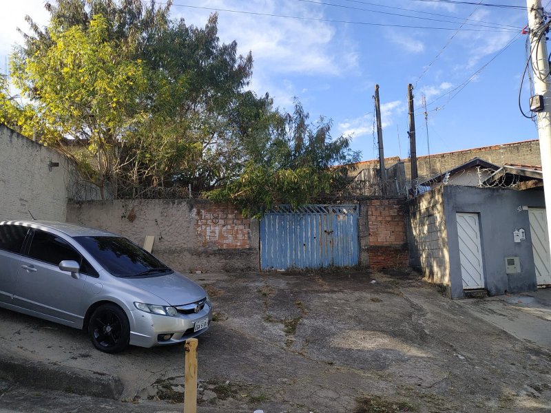 Terreno à venda Dona Edith Campos Fávero com 200m² e 1 quarto por R$ 185.000 - 1800229192-casa-paulinia-vista-frontal-vi.jpeg