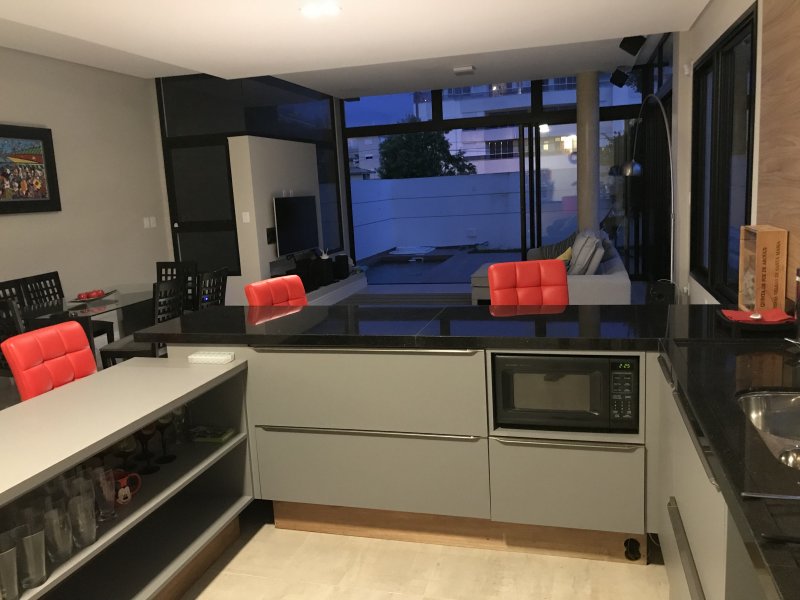 Casa à venda Vargem Pequena com 250m² e 3 quartos por R$ 1.260.000 - 1872662391-21c50991-56bc-408a-a365-5e24d5ce1602.jpeg
