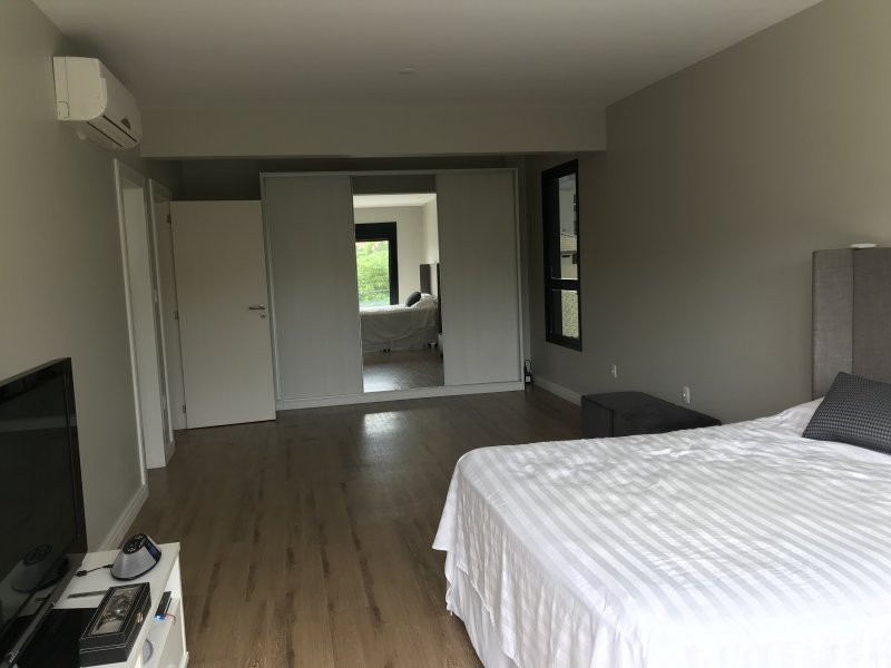 Casa à venda Vargem Pequena com 250m² e 3 quartos por R$ 1.260.000 - 1946340067-91fe6d3c-6ca0-4dc0-8b80-99842d2ea8fd.jpeg