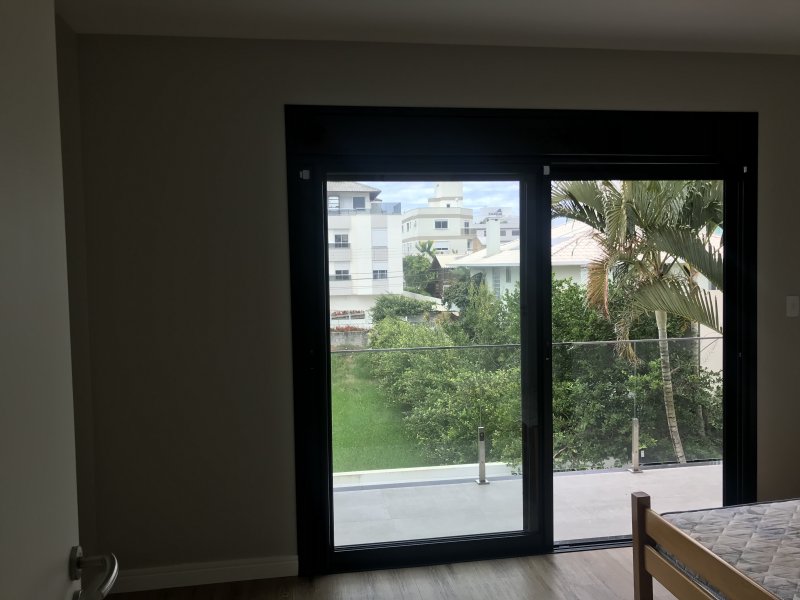 Casa à venda Vargem Pequena com 250m² e 3 quartos por R$ 1.260.000 - 857276790-209488c7-2f6c-4f4a-9440-0c02209cb6bc.jpeg