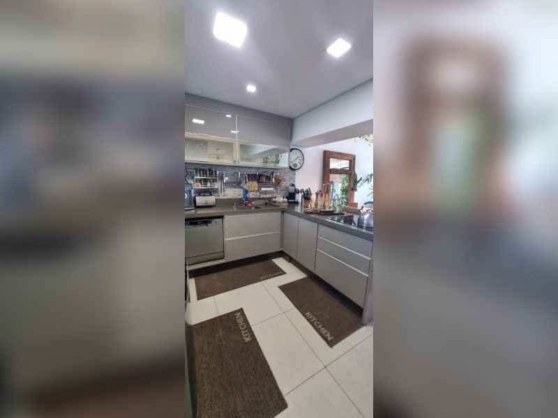 Apartamento à venda Ingleses do Rio Vermelho com 100m² e 2 quartos por R$ 2.500.000 - inbound632471084550160846.jpg