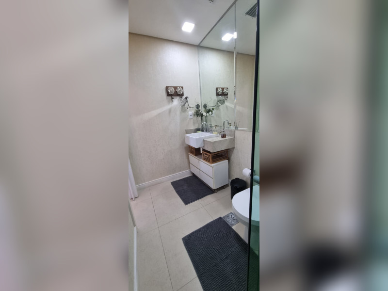 Apartamento à venda Ingleses do Rio Vermelho com 100m² e 2 quartos por R$ 2.500.000 - inbound6651048891150140527.jpg