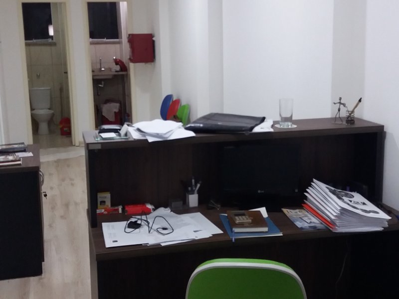 Comercial à venda Centro com 59m² e  quartos por R$ 188.000 - 780658176-20181024-135359.jpg