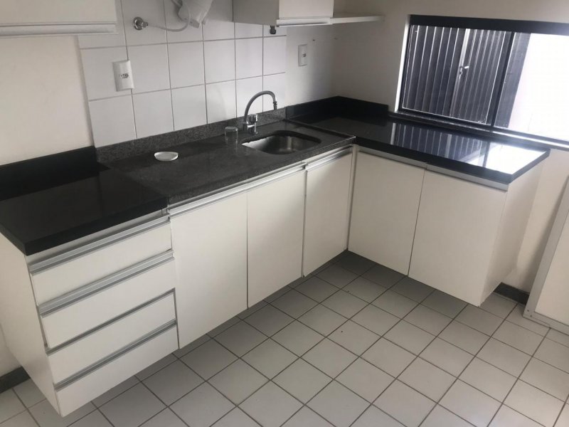 Casa à venda Itapuã com 575m² e 4 quartos por R$ 720.000 - 1299923211-whatsapp-image-2019-03-12-at-17.jpeg