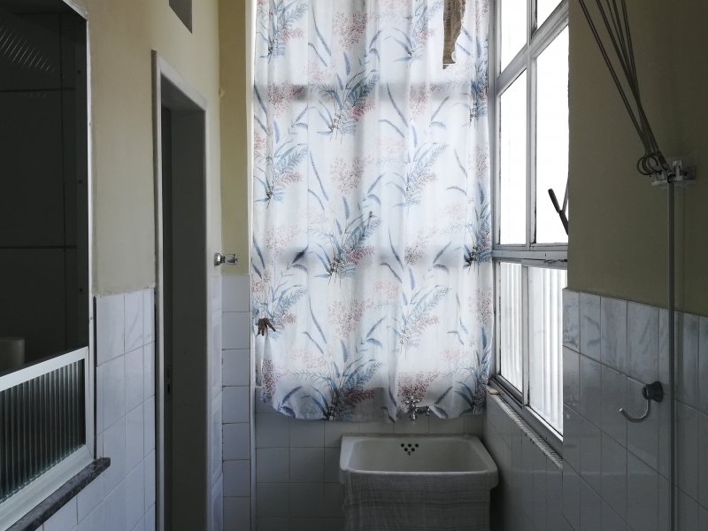 Apartamento à venda Centro com 135m² e 1 quarto por R$ 220.000 - 1531227598-img-20190310-070816.jpg